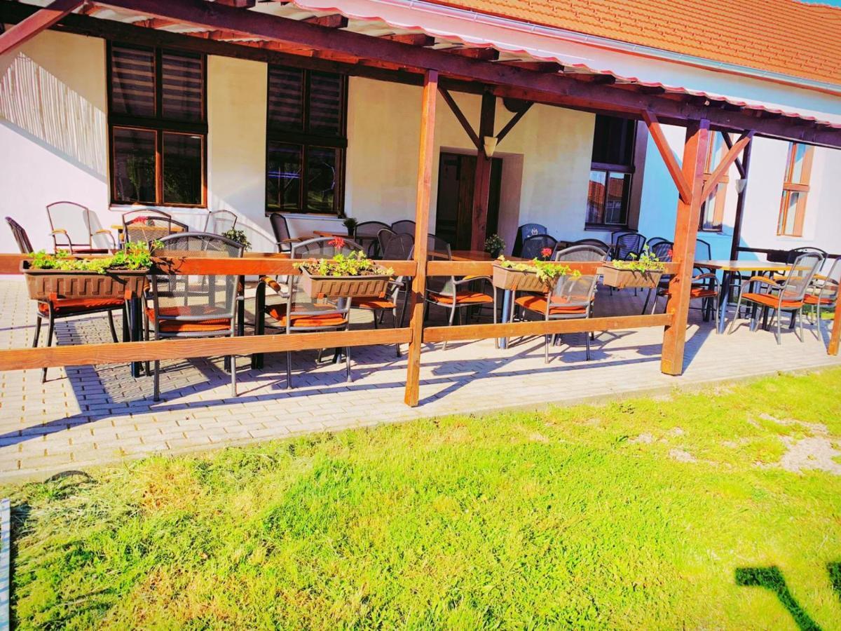 Penzion Kravín Bosilec Exterior foto